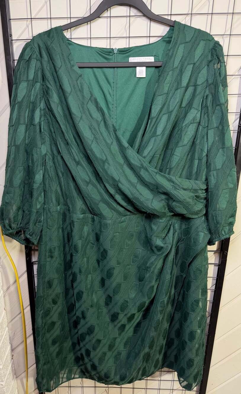 London Times Wrap Dress Size 14W Green Geometric Sheer 3/4 Sleeve